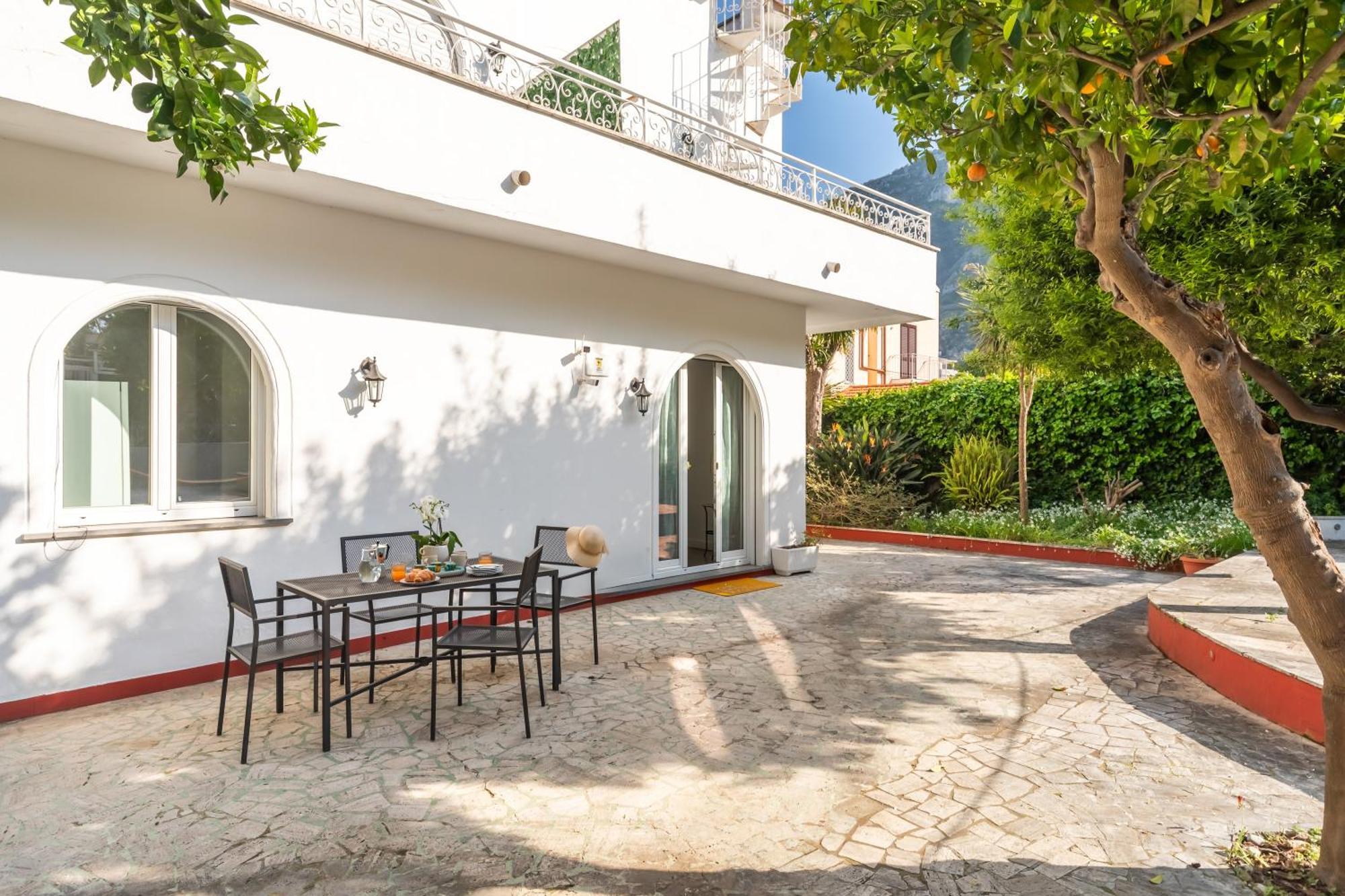 Villa Sorrento Meta Exterior foto